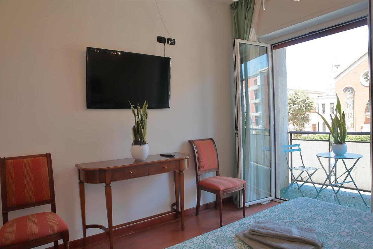L.T. Savoia Palace & Cavour C.L. Hotel Bari Exterior photo